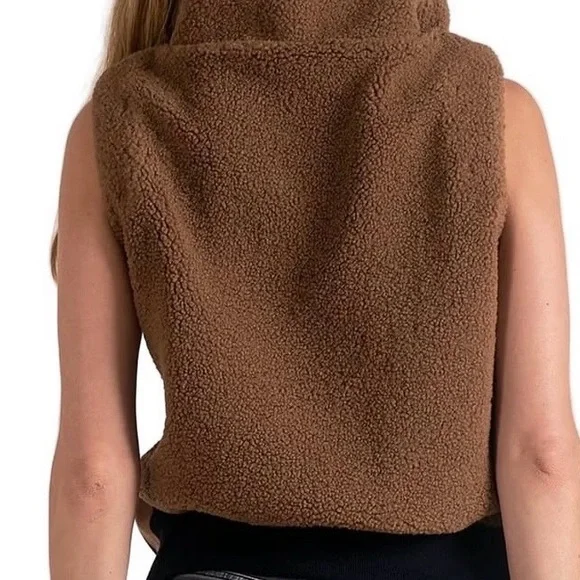 ELAN
Teddy Zip Up Vest - Picture 4 of 8